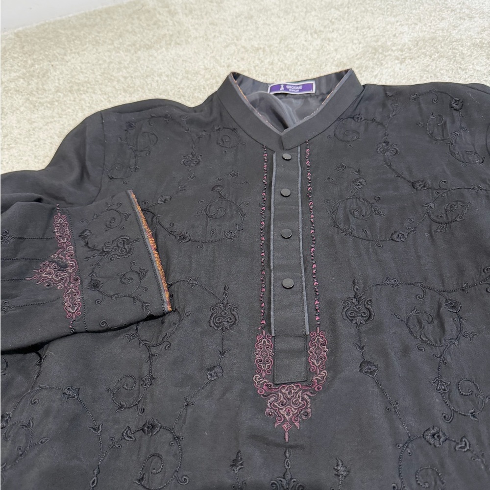 Elegant Black Embroidered Men's Kurta